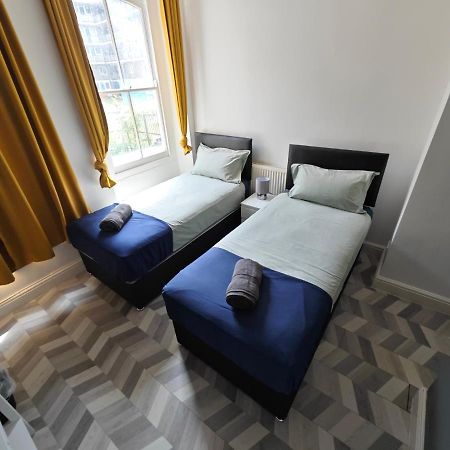 2 Bedroom 2 Bathroom Apartment In Old St - Shoreditch - Zone 1 London Exterior photo