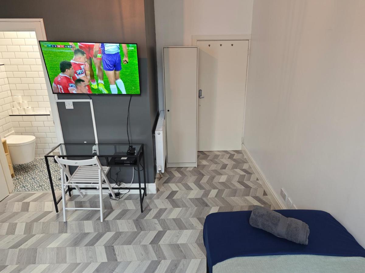 2 Bedroom 2 Bathroom Apartment In Old St - Shoreditch - Zone 1 London Exterior photo